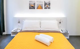 Colours Apartments & Rooms